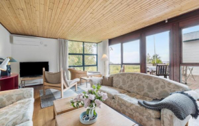 Gorgeous Home In Fårevejle With Wifi